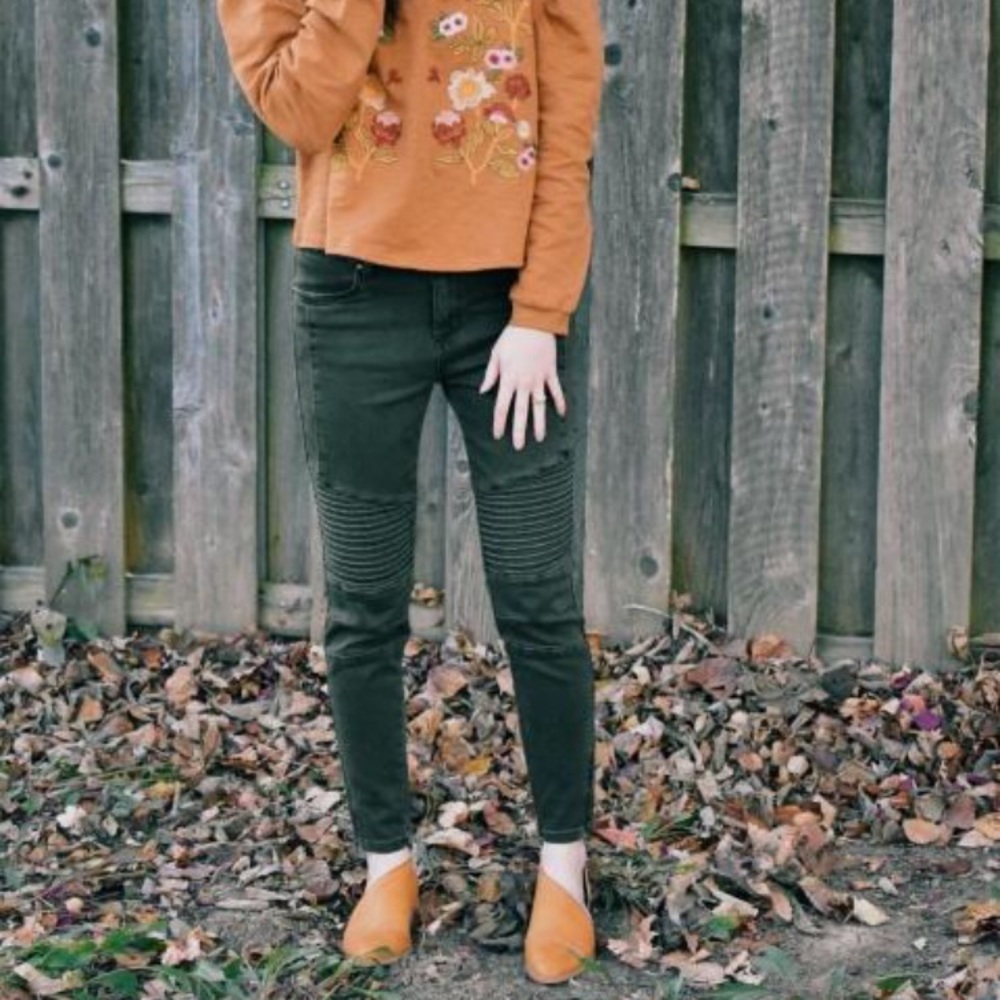 MOTO JEANS - OLIVE